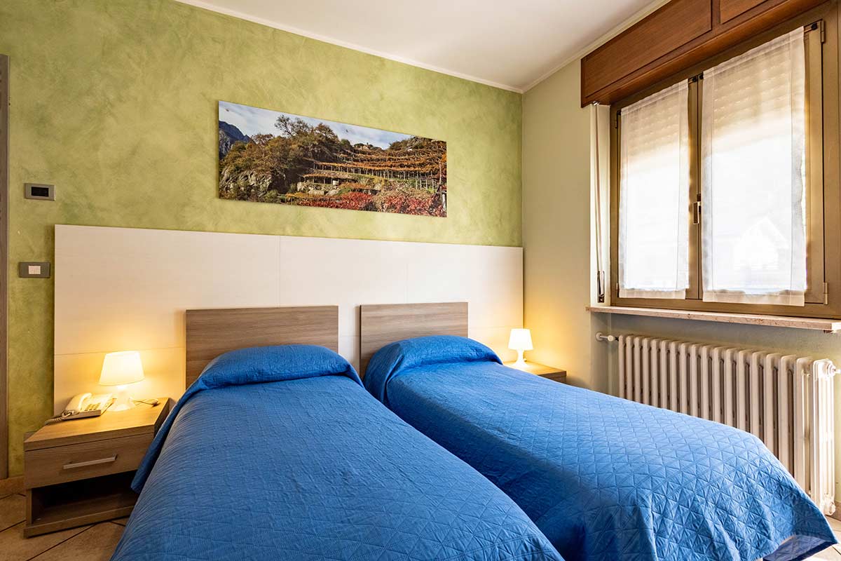 hotel-pontsaintmartin-camera-doppia-bagno-3